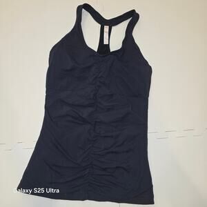 Lucy,‎ black scrunched front, racerback, athletic top sz M